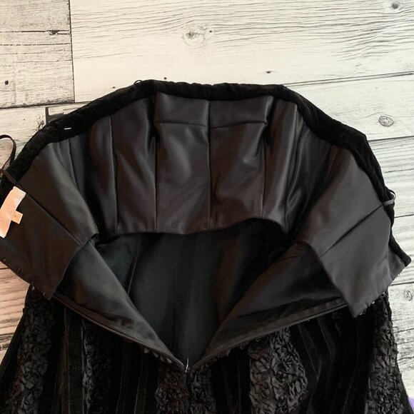 Badgley Mischka Black Velvet Silk Strapless Empire Waist Babydoll Formal Dress - Picture 13 of 16